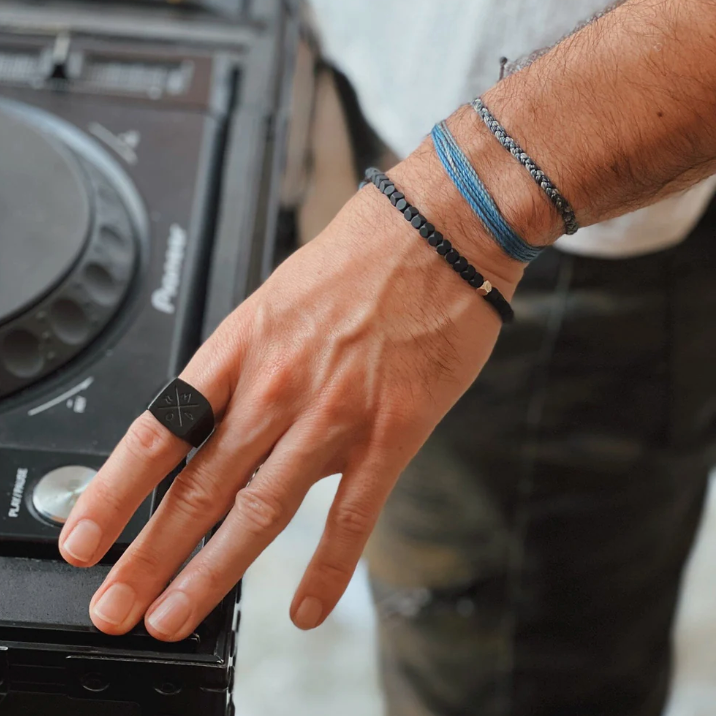 Mens Puravida Coated Hematite Stretch bracelet
