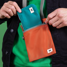 Load image into Gallery viewer, Chelsea Pocket Purse