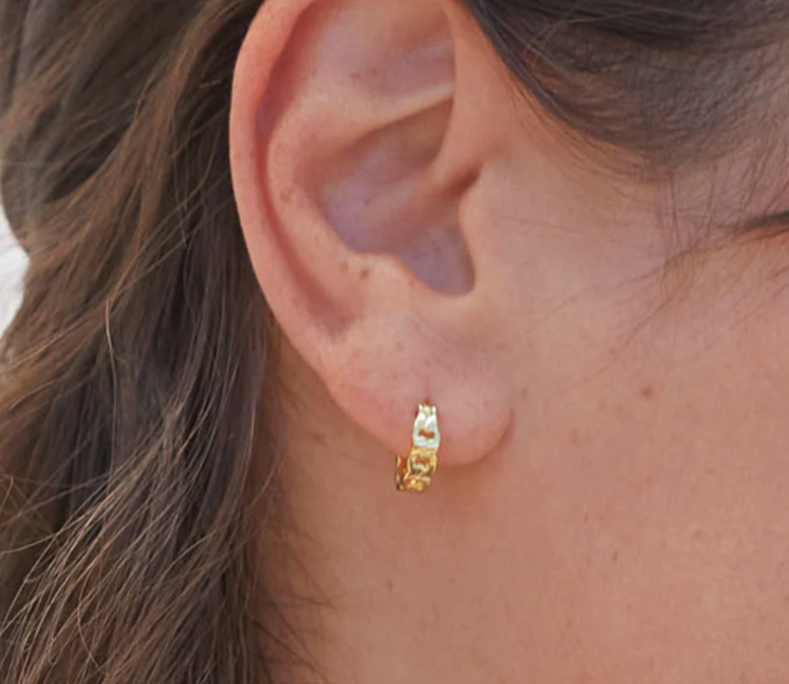 gorjana Wilder Gold Huggie Earrings