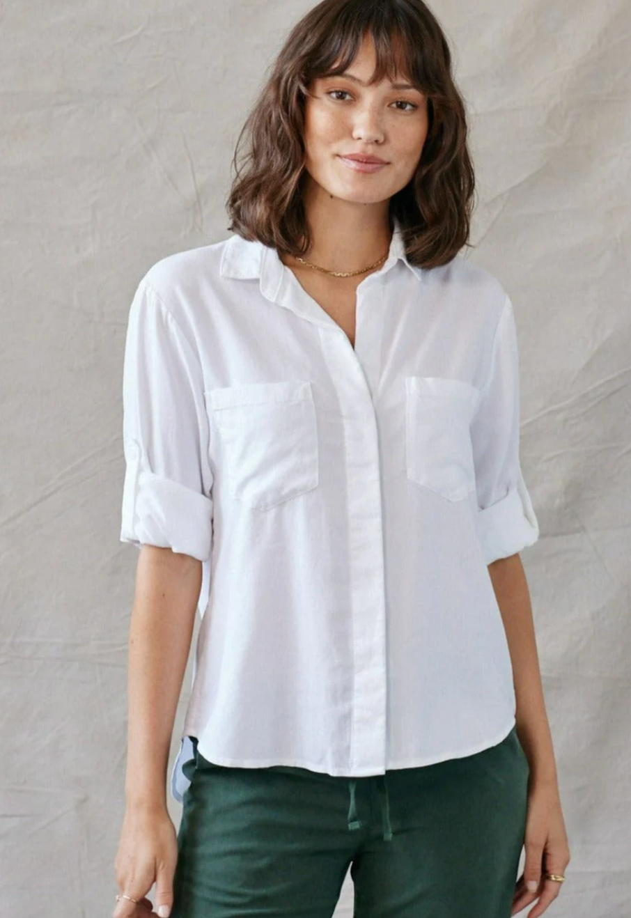 Original Bella dahl Split Back White Button Down Tencel Shirt with Two Chest Pockets